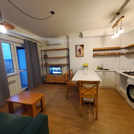 Alexander III Apartment Тбилиси Екстериор снимка